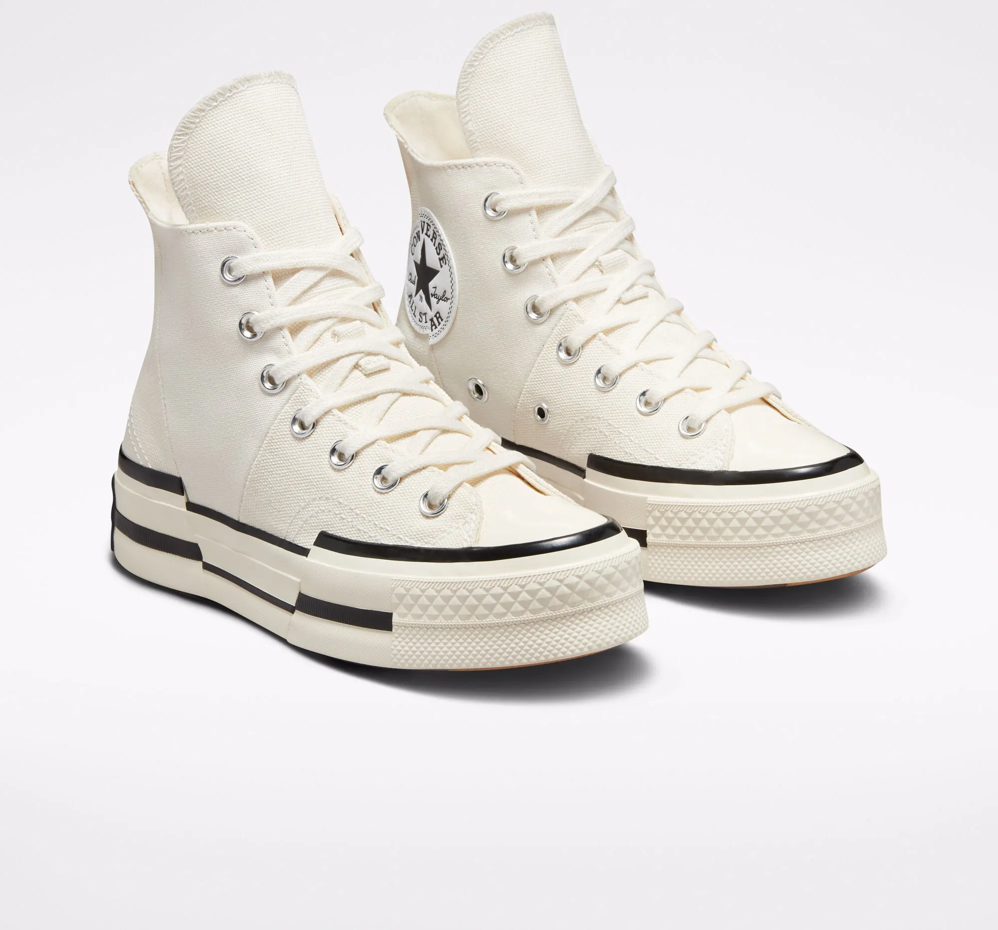 Chuck 70 Plus Unisex in Egret