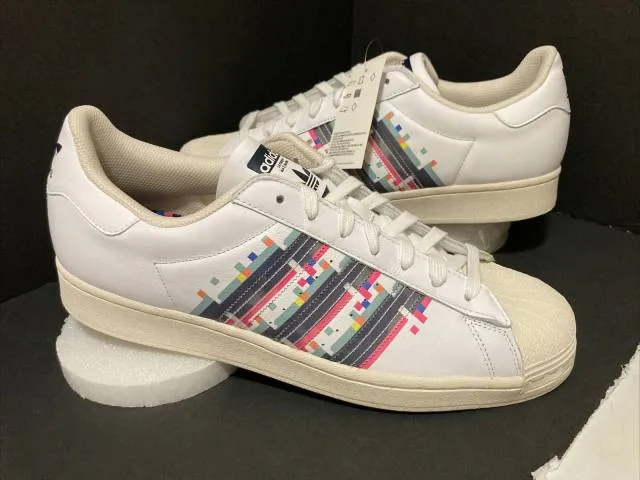 Dead stock in original box adidas superstar 