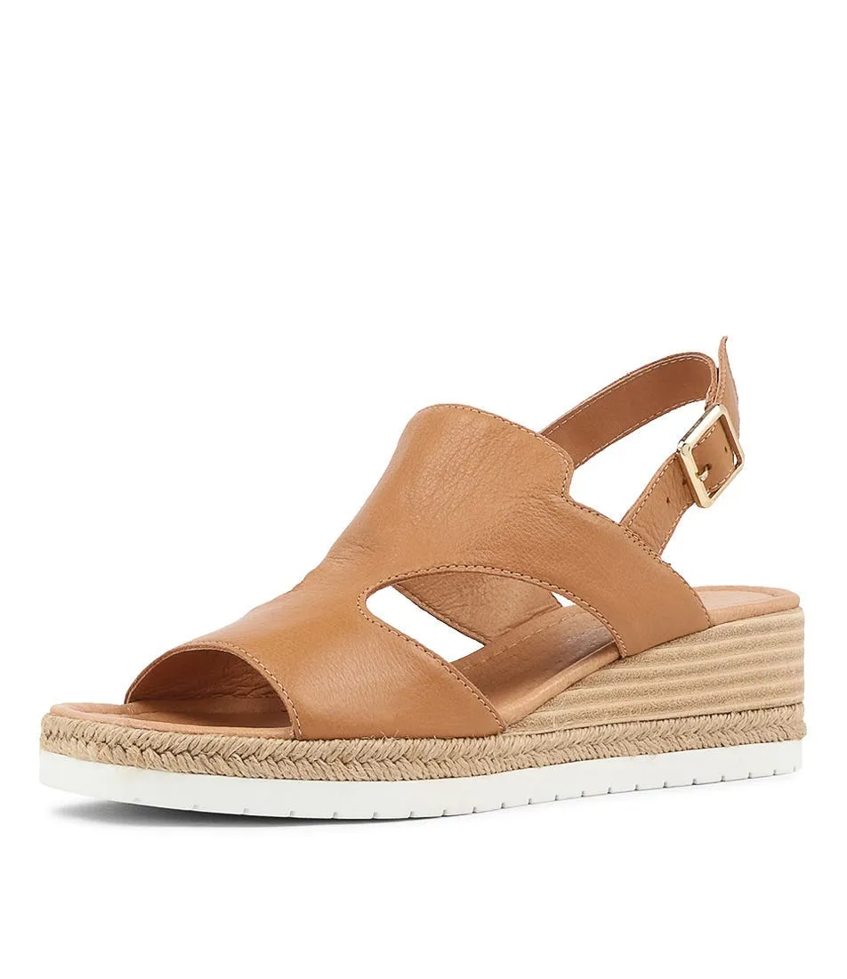 DJANGO & JULIETTE Ilorin Dark Tan Leather Sandals