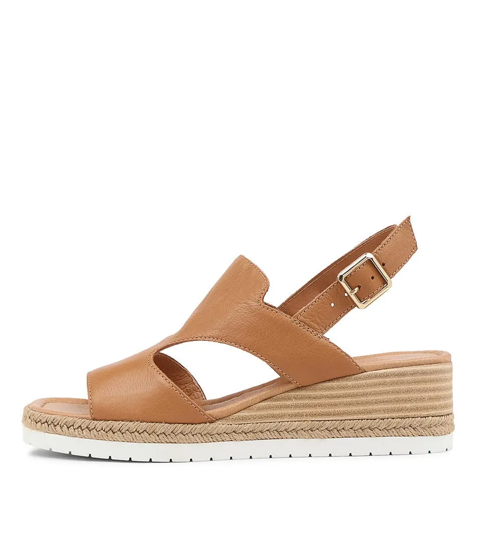 DJANGO & JULIETTE Ilorin Dark Tan Leather Sandals