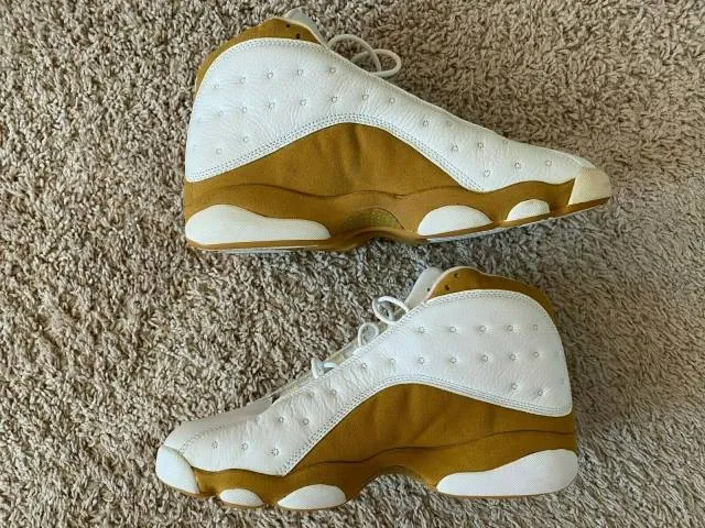 Nike air jordan retro 13 wheat 2004 og white/ wheat 309259-171 size 10.5