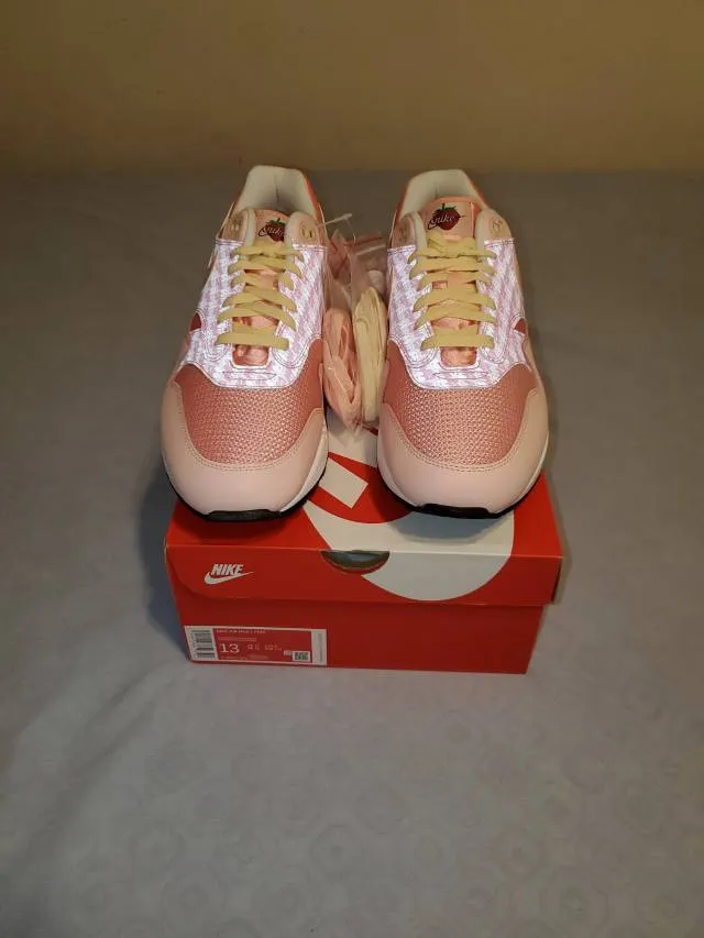 Nike air max 1 strawberry lemonade