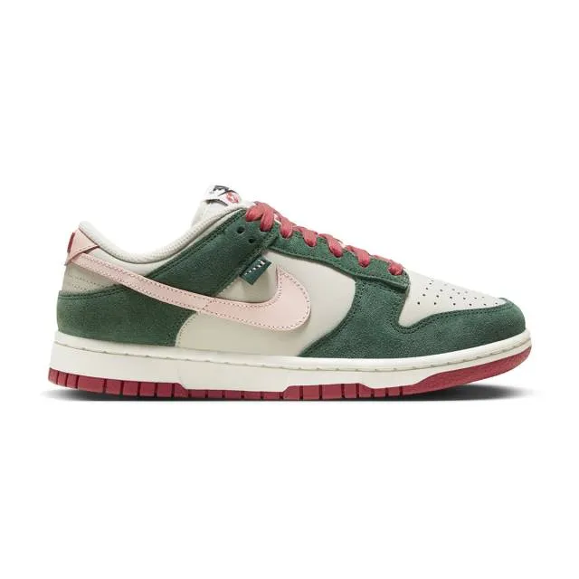 Nike women's dunk low se (all petals united fir green/ light bone/ pink bloom/ sail/ fir/ adobe) siz